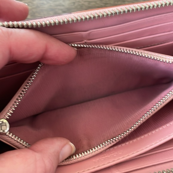 Coach Hearts Zippy Long Wallet - Picture 10 of 14